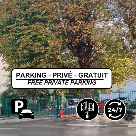 & Parking In Shared With Proprietor L 25 Mins From Paris Gare Du Nord, Cdg Airport & Stade De France